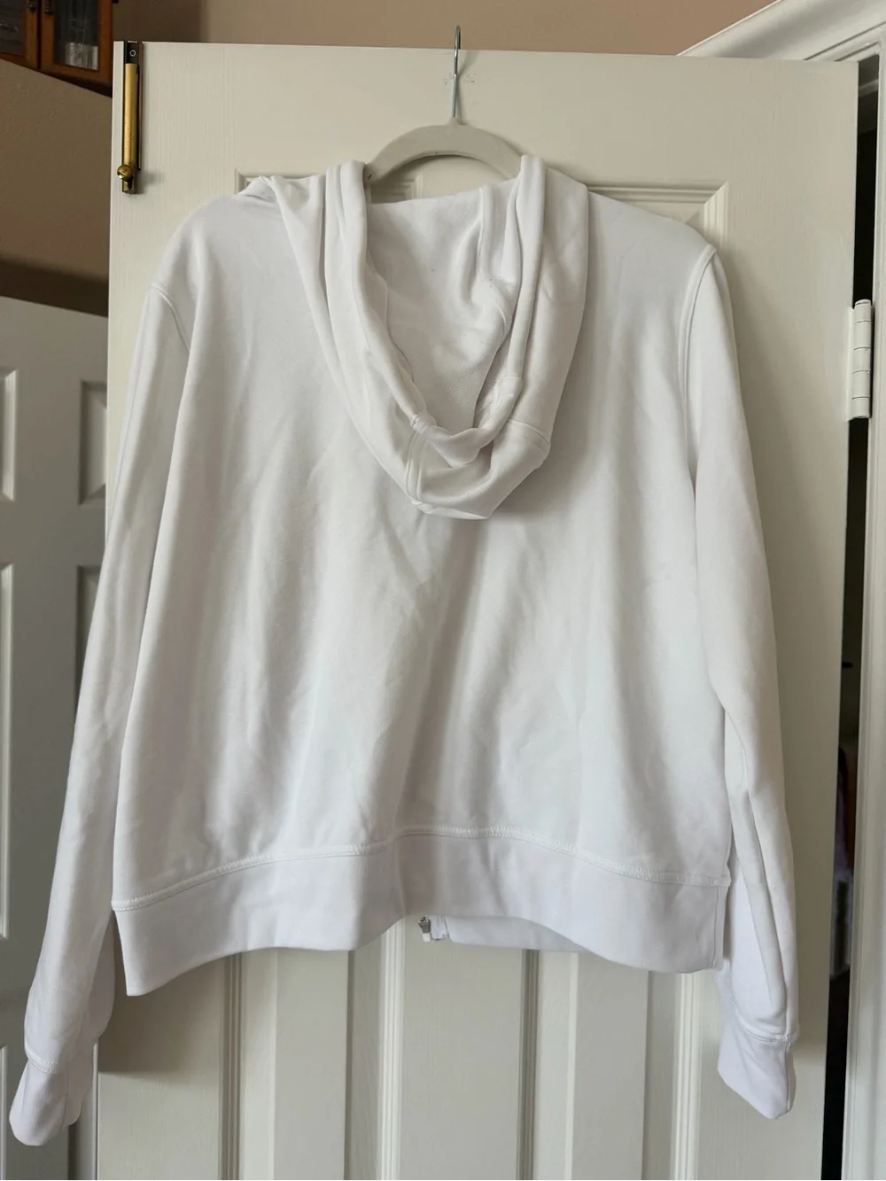 Nike Women’s White Zip-Up Hooded Jacket